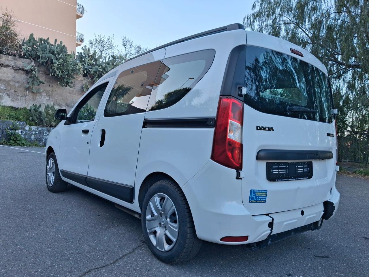 Dacia Dokker Pianale ribassato con rampa disabili in carrozzina