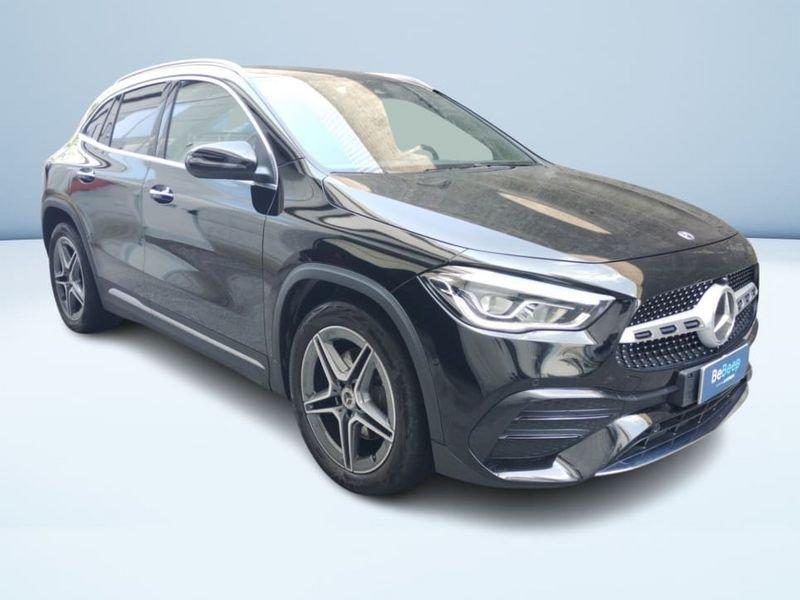 Mercedes-Benz GLA 180 D PREMIUM AUTO