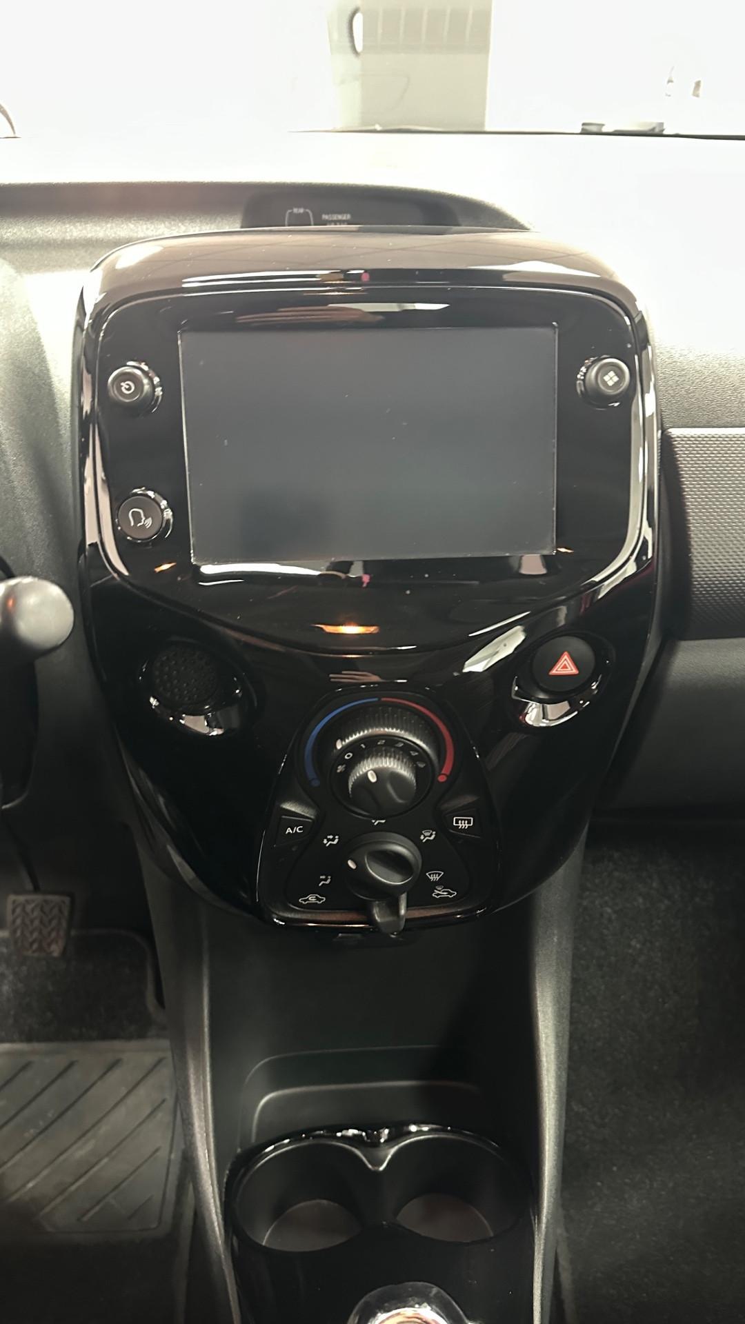 Citroen C1 VTi 72 S&S 5 porte Shine