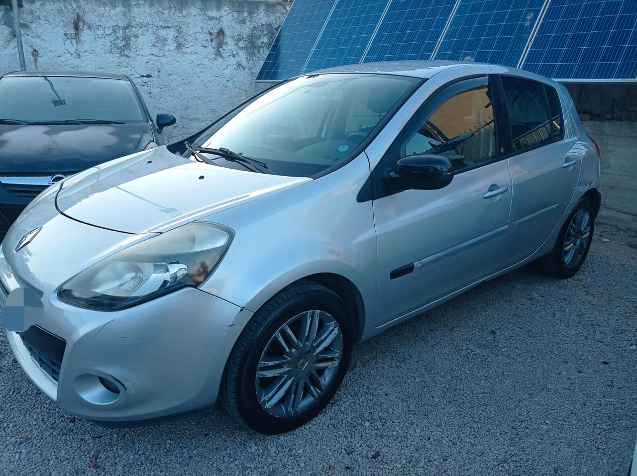 Renault Clio 1.2 16V 5 porte Live! -2011