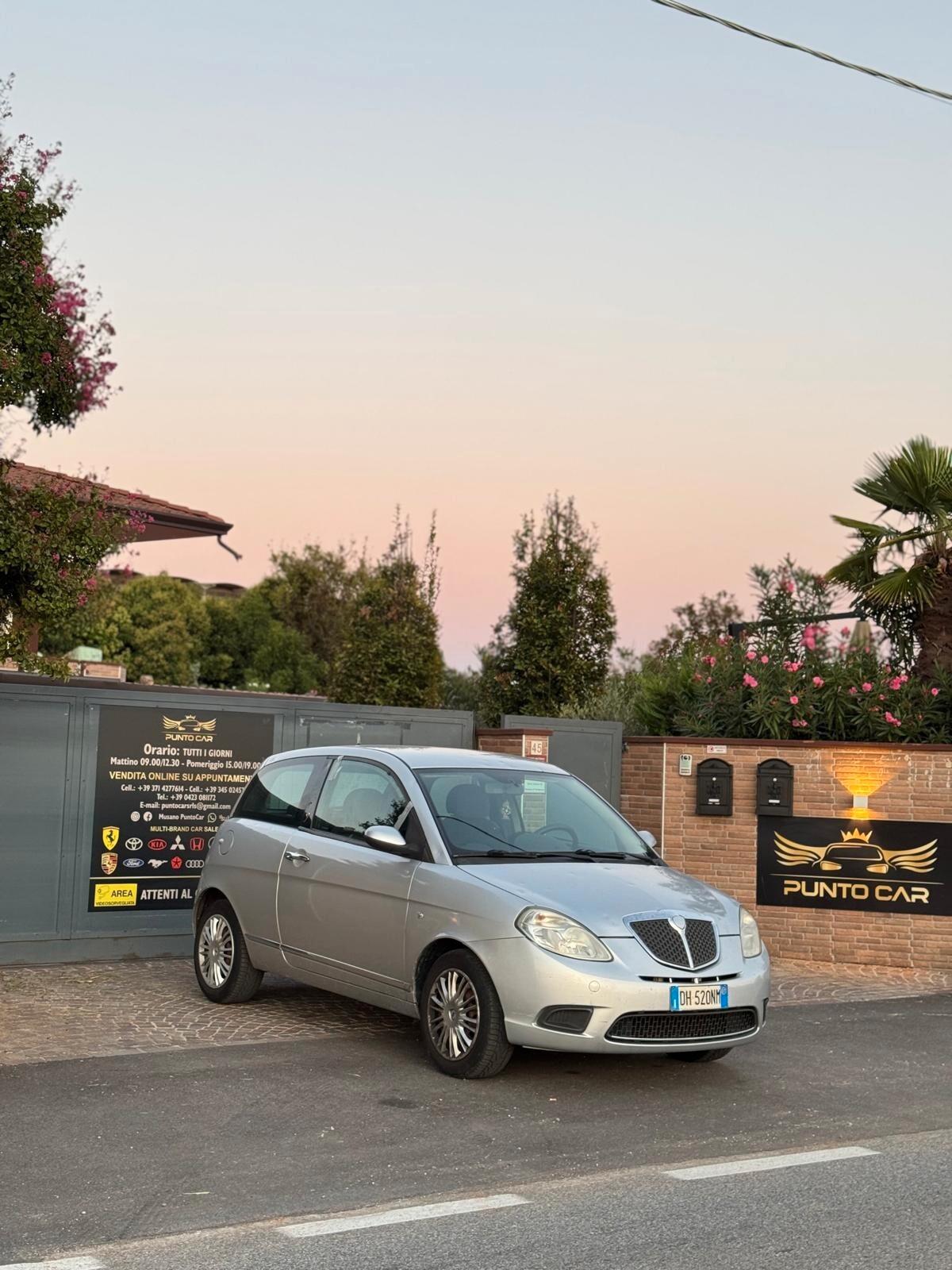 Lancia Ypsilon 1.2 Argento