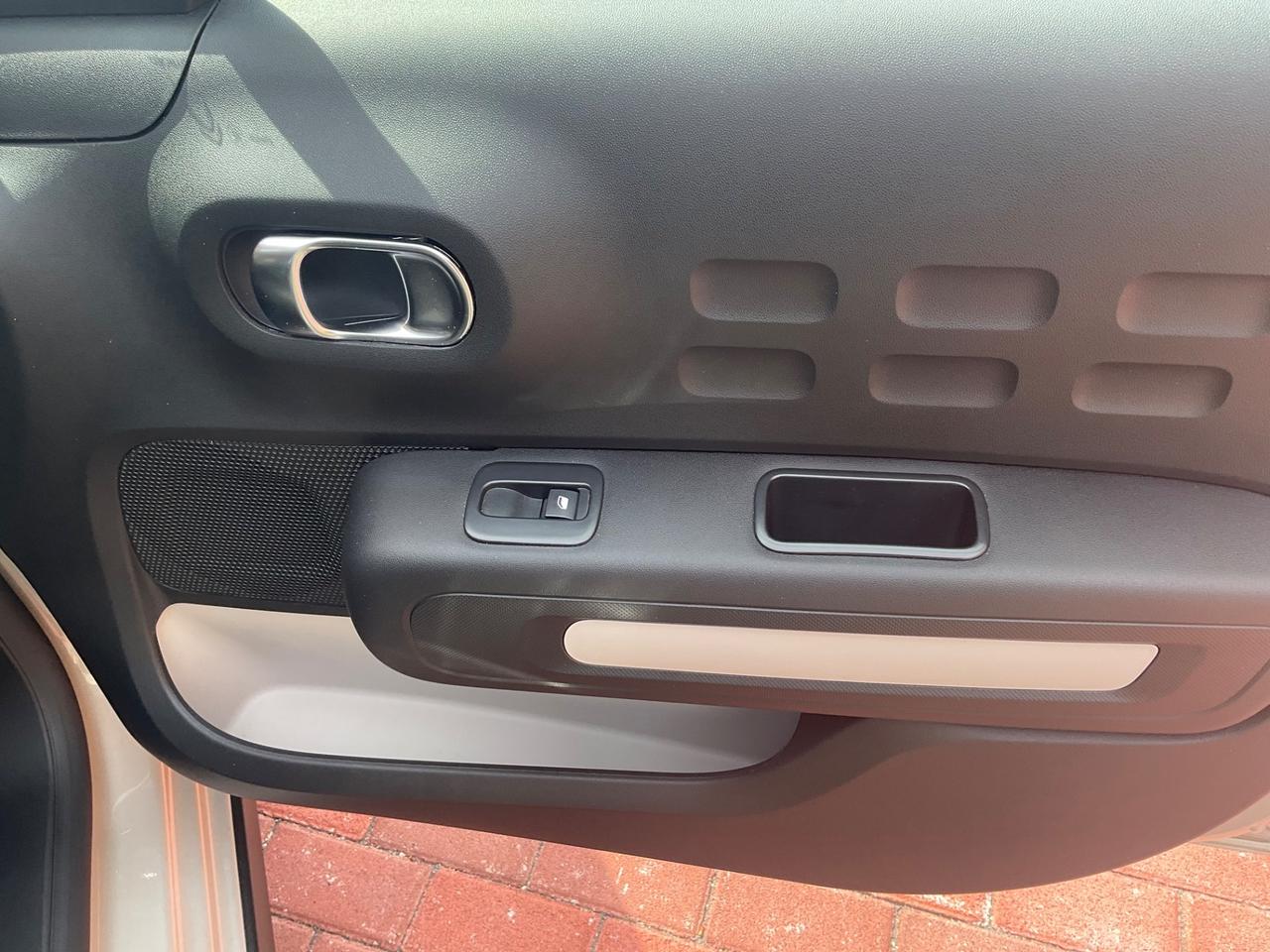 Citroen C3 PureTech 83 S&S C-Series