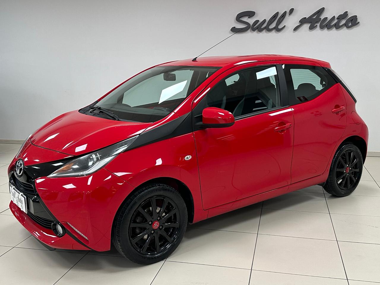 Toyota Aygo 1.0 VVT-i 69 CV 5 porte x-cite - 2015