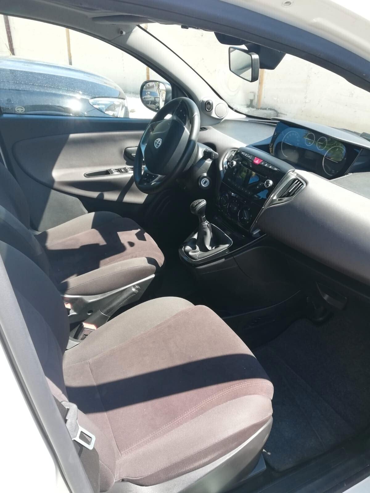 Lancia Ypsilon ANNO 2012 1.3 MJT 16V 95 CV 5 porte S&S Platinum
