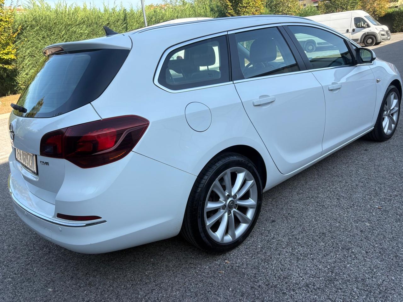 Opel Astra 1.6 CDTI EcoFLEX Sports 2015
