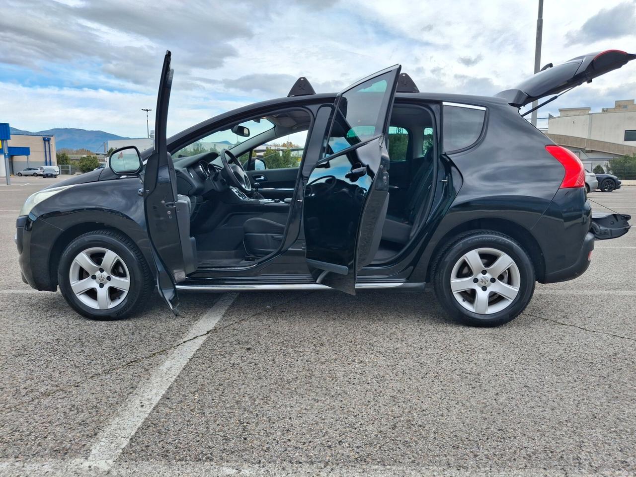 Peugeot 3008 1.6 HDi 115CV Business*NAVI*TETTO*