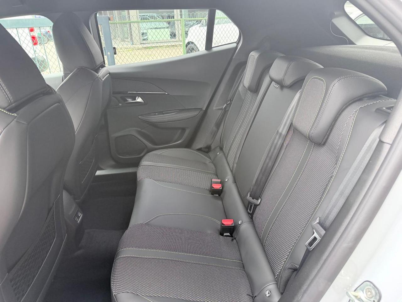 Peugeot 2008 2008 1.2 hybrid GT 145cv e-dcs6