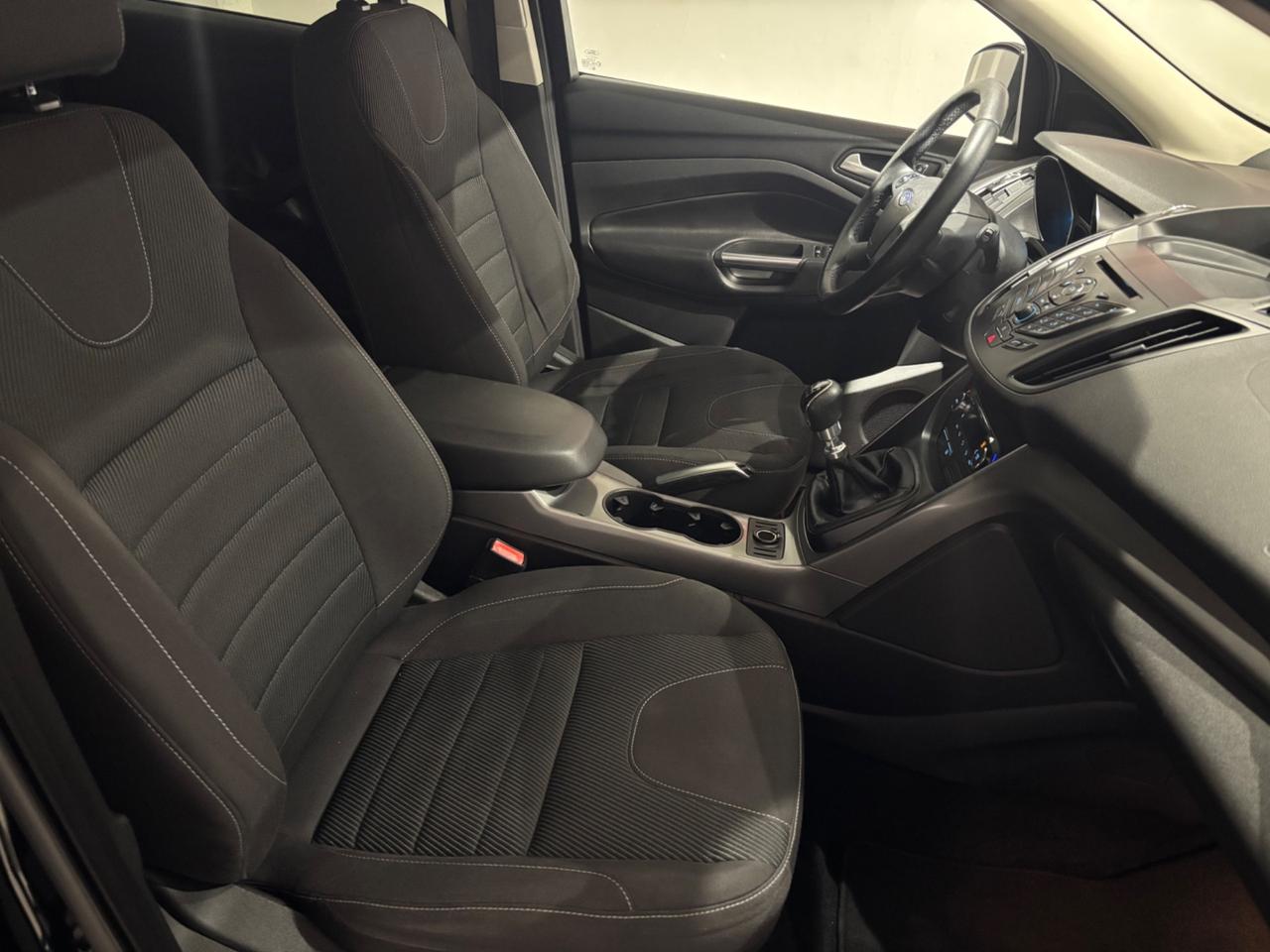 Ford Kuga 2.0 TDCI 115 CV 2WD Titanium