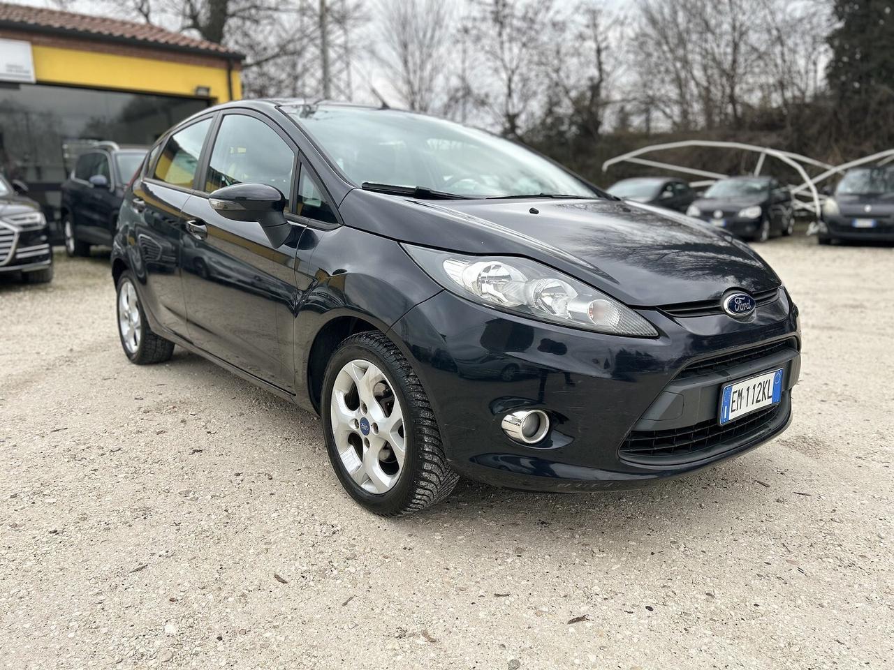 FORD FIESTA 1.4 97CV GPL 2032 UNICO P. IVA ESPOSTA