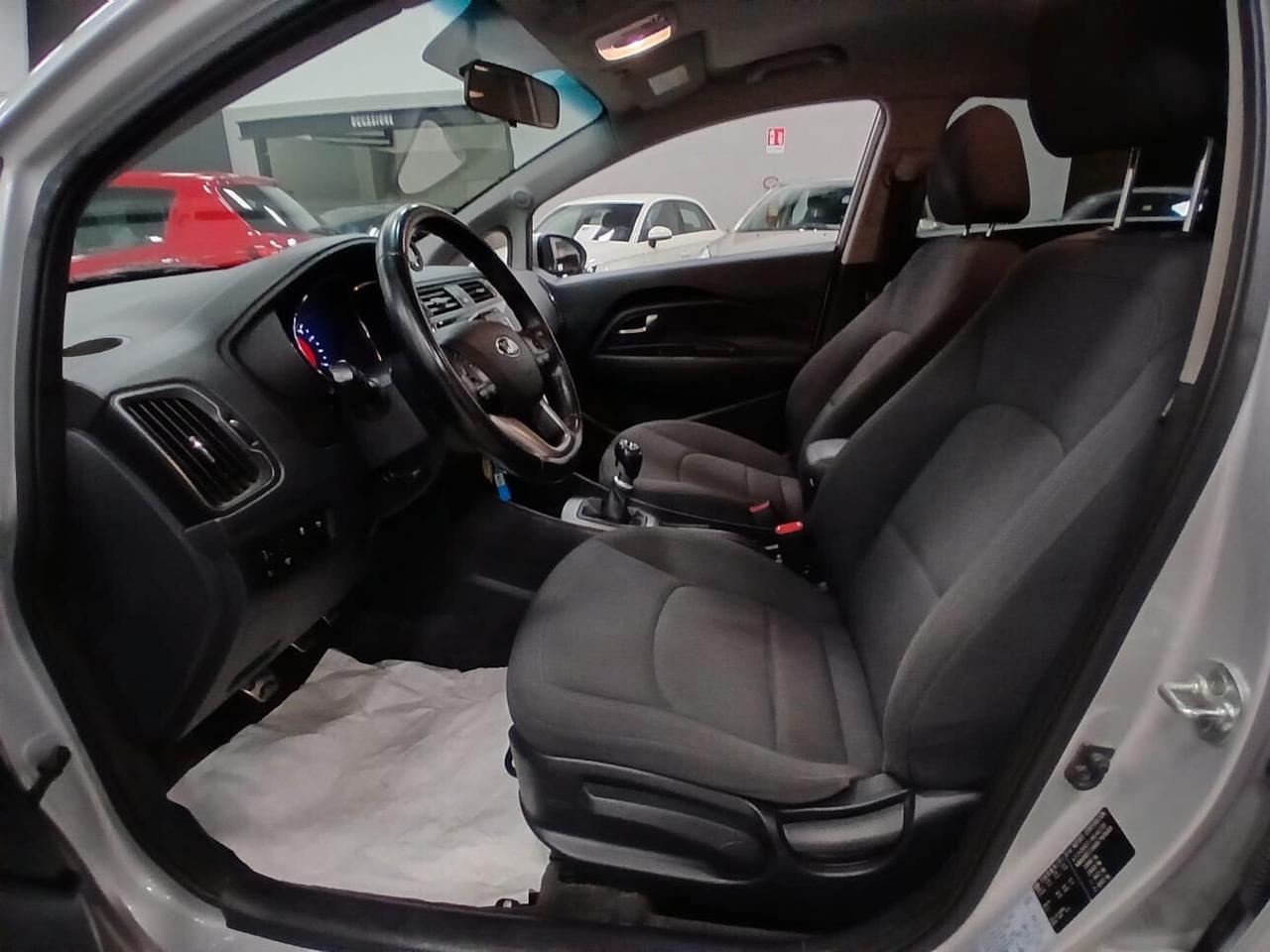 Kia Rio 1.1 CRDi 5p. Cool SOLO CON FINANZIAMENTO 6500€