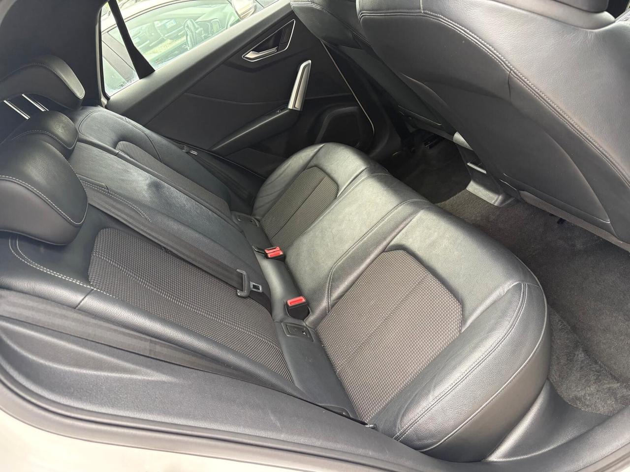 Audi Q2 S-LINE