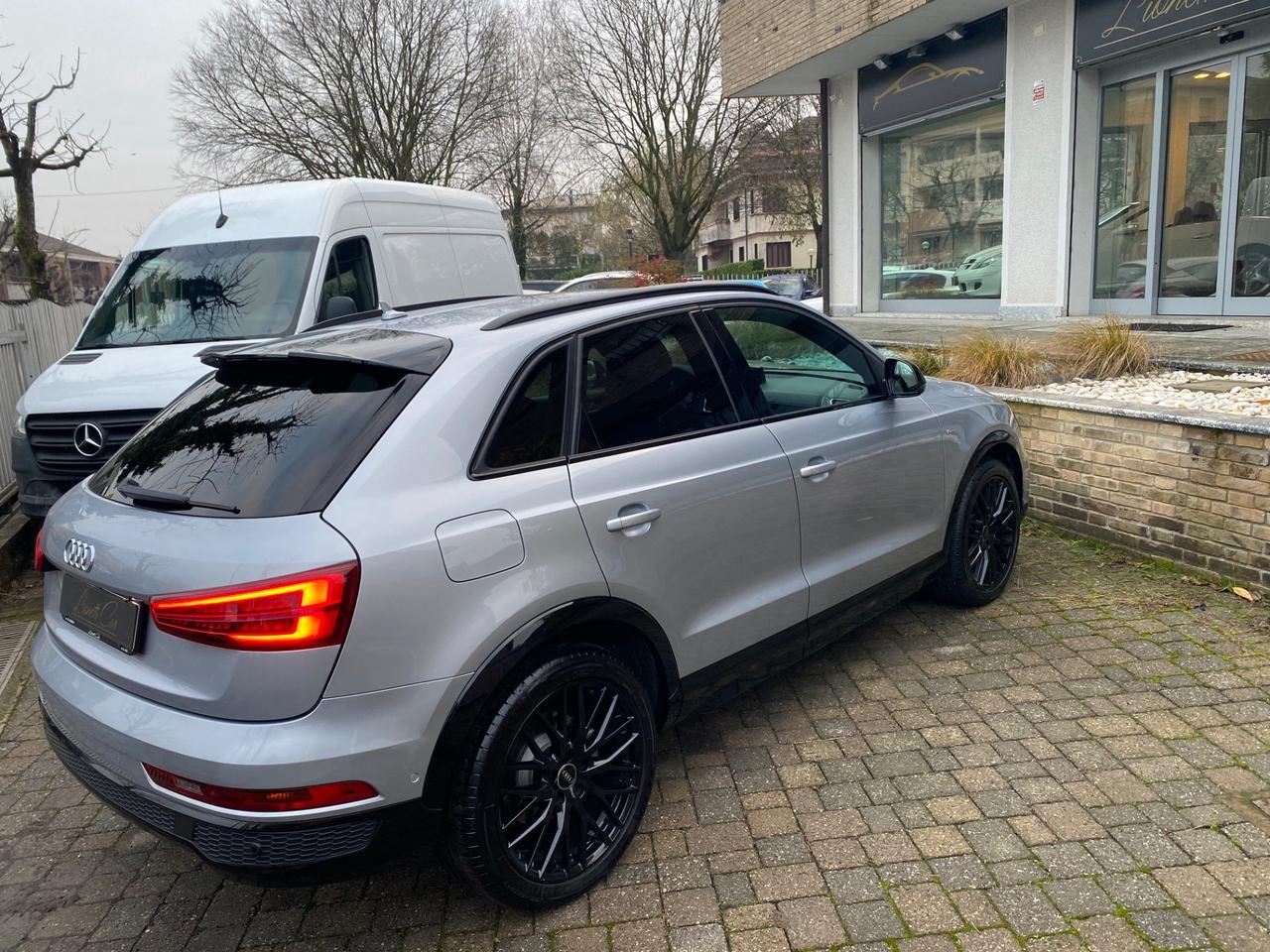 Audi Q3 2.0 TDI 120 CV S-tronic Sport S-Line