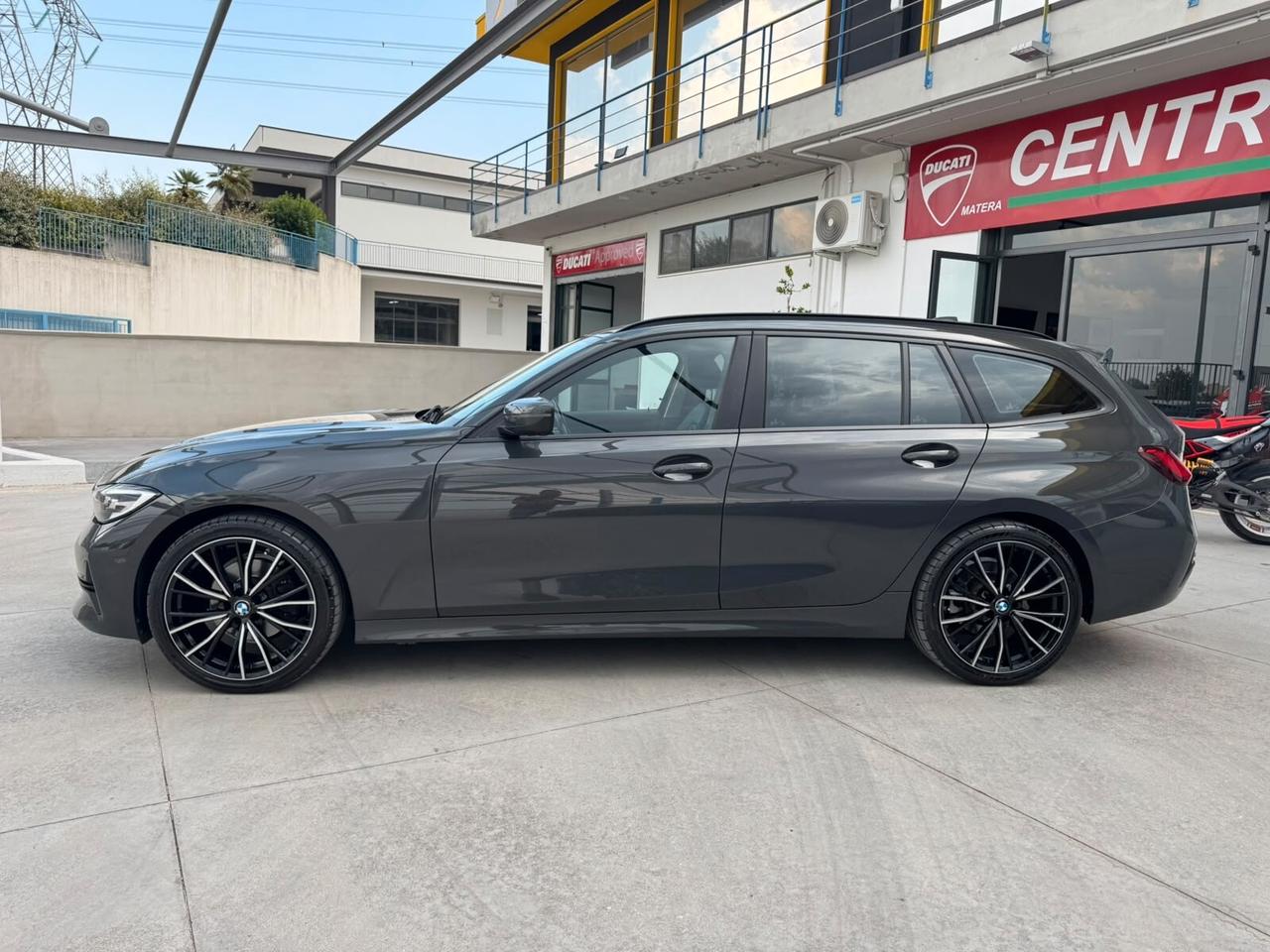 Bmw 320d 48V Touring Sport Condizioni da Vetrina