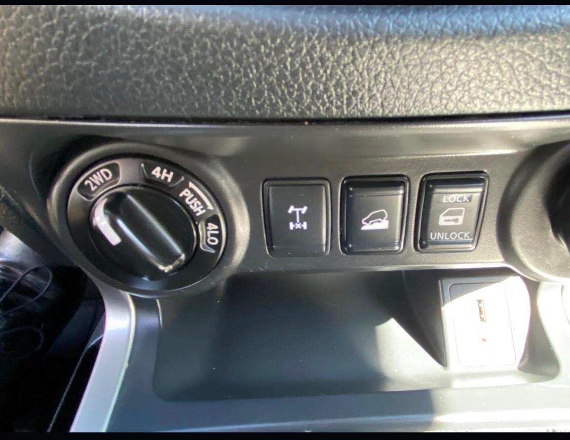 Nissan Navara 2.3 dCi 190 CV 4WD Double Cab N-Guard Cambio 6M