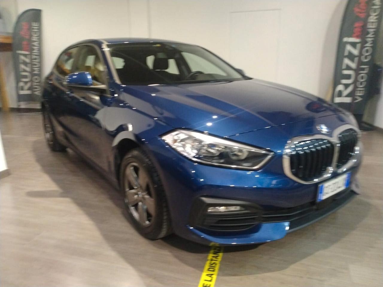 Bmw 116 116d 5p. Business Advantage