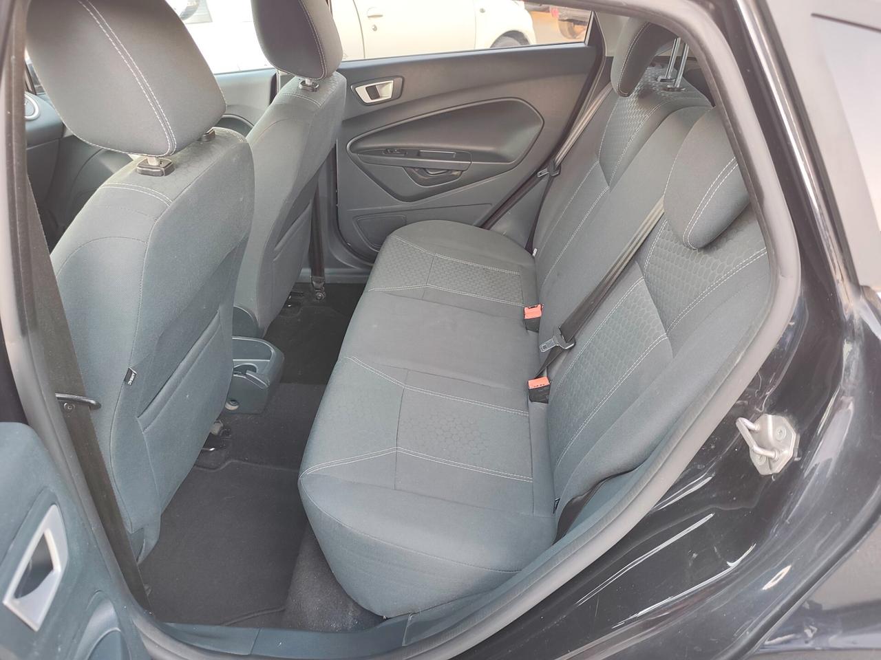 Ford Fiesta AUTOMATICA 1.4 BENZINA Titanium
