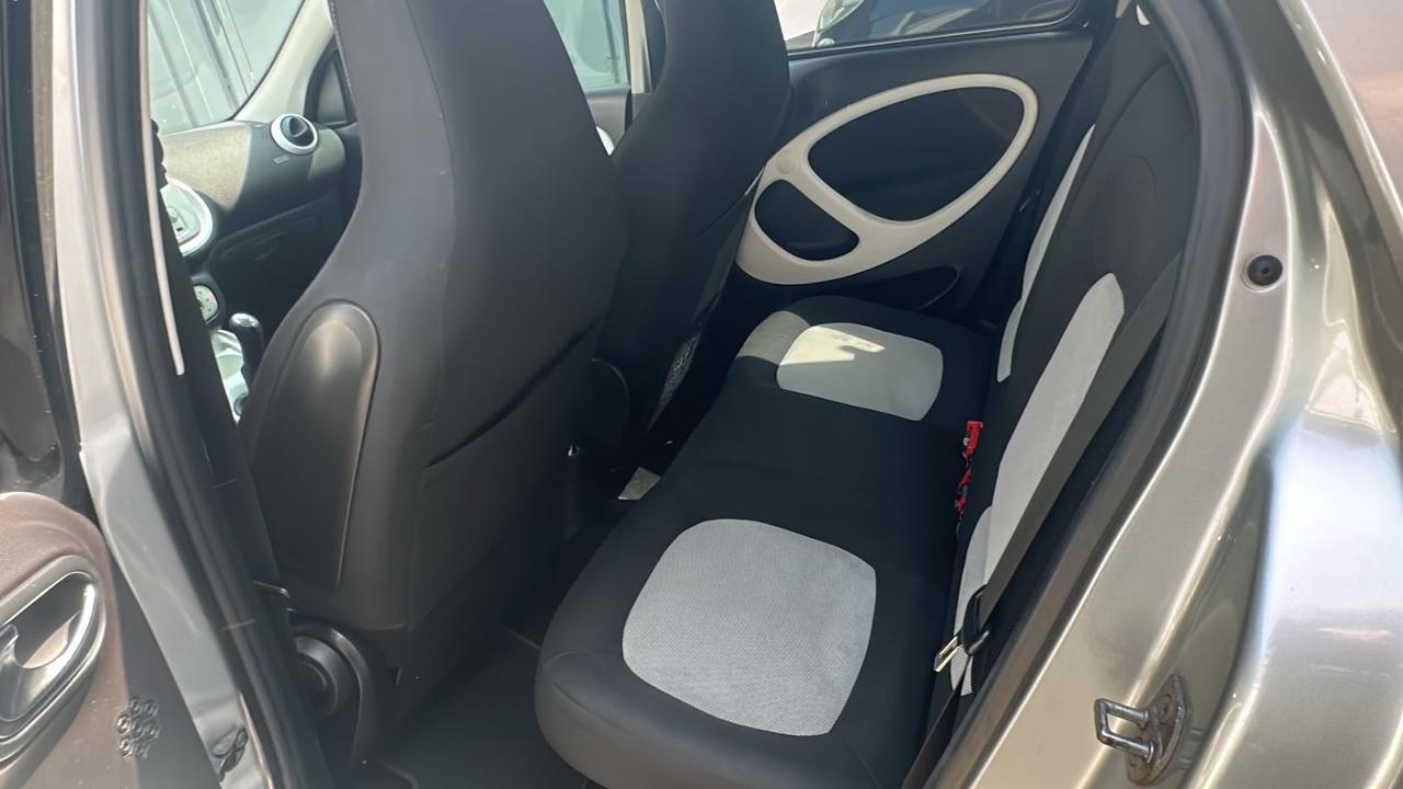 Smart ForFour 70 1.0 Youngster