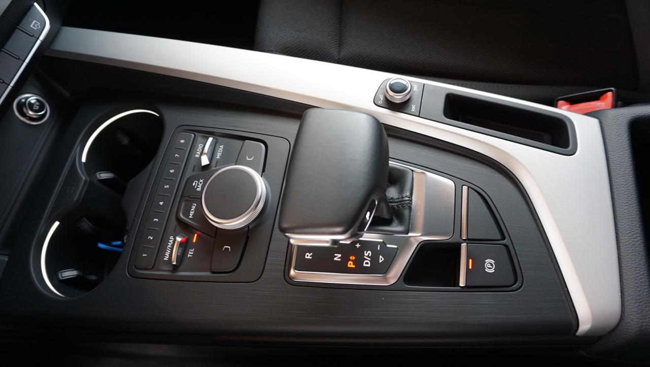 Audi A4 Avant 30 2.0 tdi Business 122cv s-tronic my16