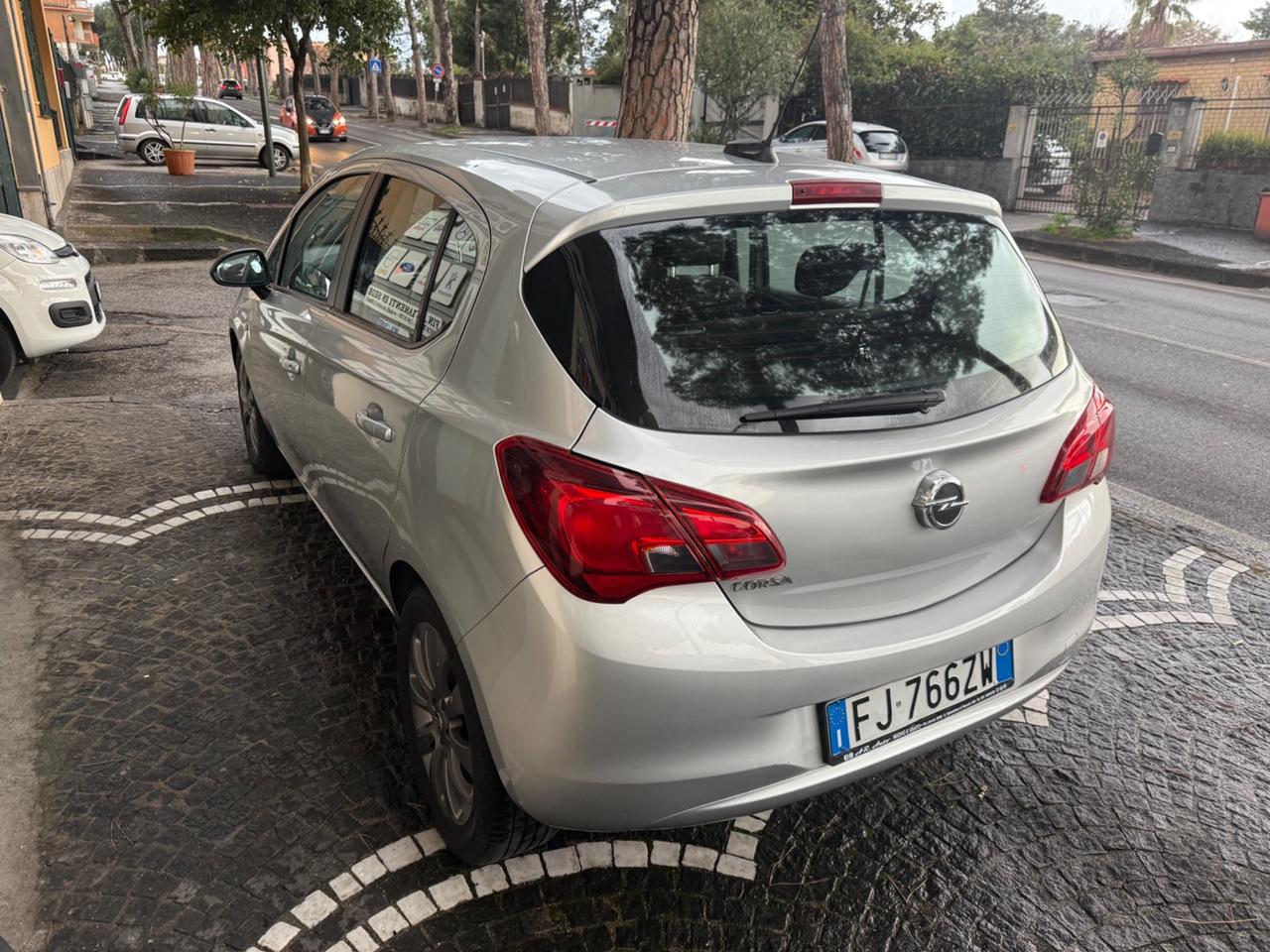 Opel Corsa 1.2 5 porte Innovation