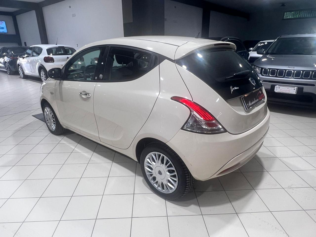 Lancia Ypsilon 1.2 69 CV 5 porte GPL Ecochic Gold