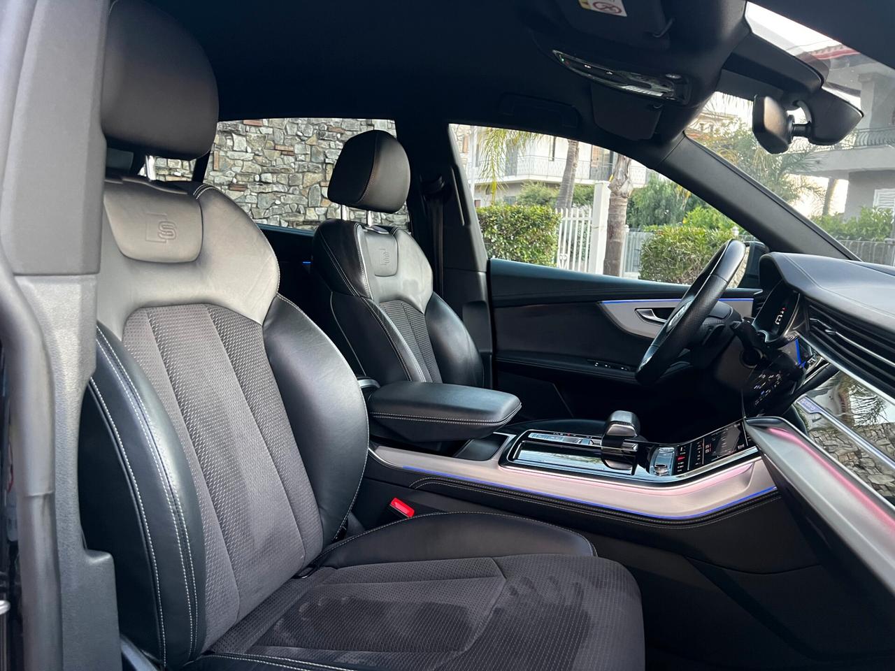Audi Q8 50 TDI 286 CV Quattro-2XS LINE-TOTAL BLACK