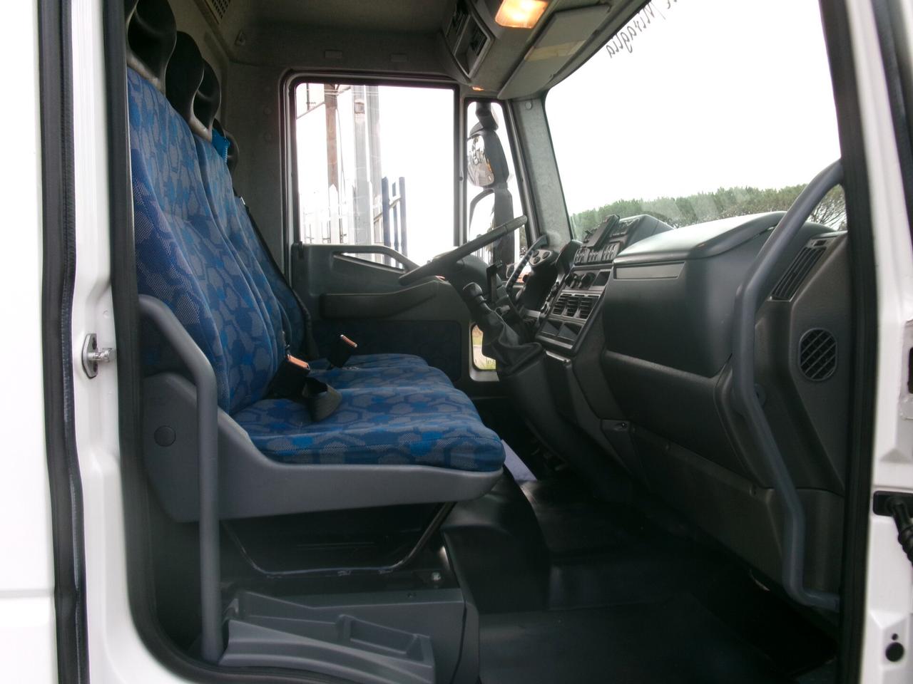 Iveco EUROCARGO 120/22 E5 GRU EFFER 14600/2S 4 PIEDI +CASSONE FISSO DA 4.20 METRI