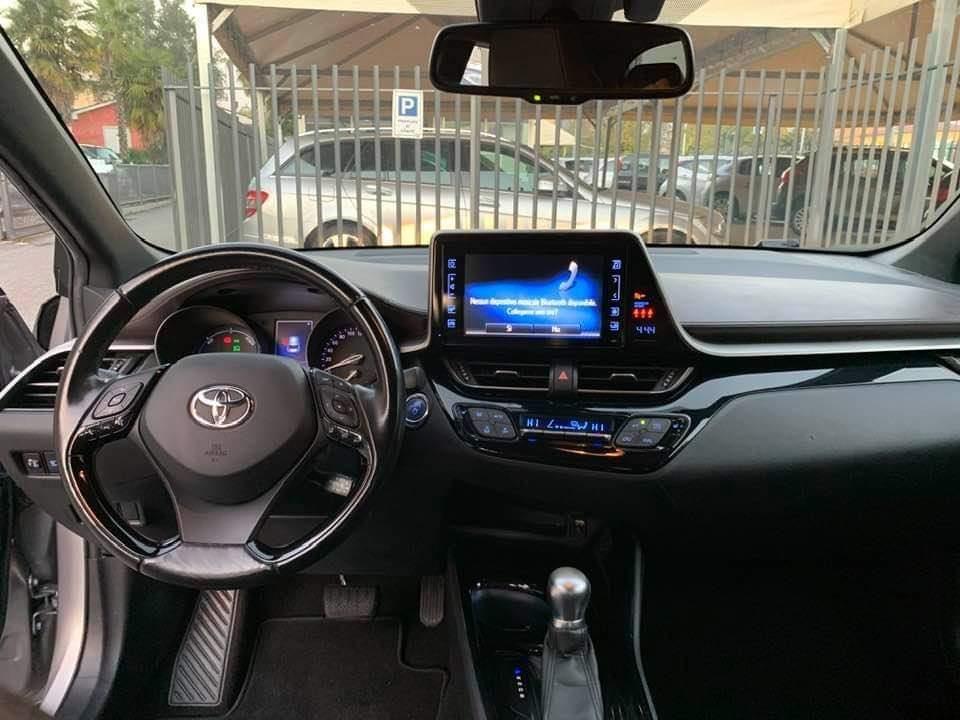 TOYOTA C-HR C-HR 1.8 Hybrid E-CVT Lounge