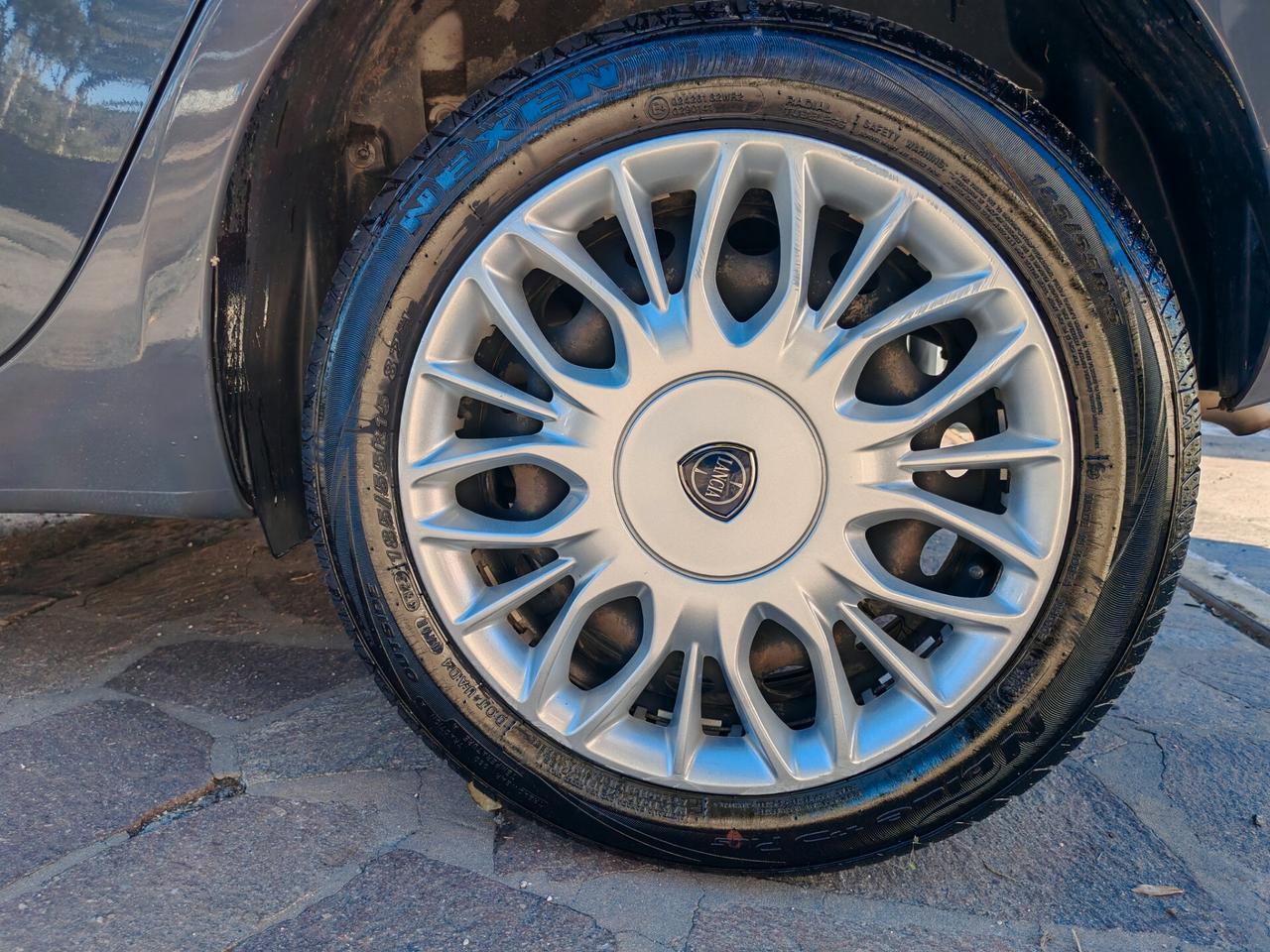 Lancia Ypsilon 1.2 69 CV 5 porte GPL Ecochic 2016