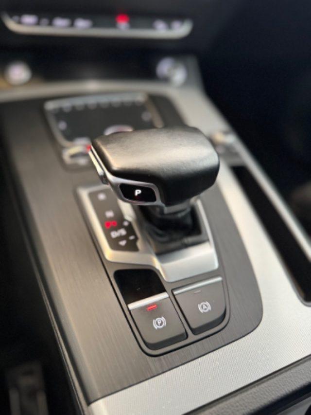 AUDI Q5 2.0 TDI quattro S tronic //SERVICE//