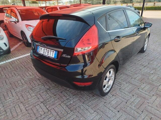 Ford Fiesta 1.4 BENZ/ GPL DI SERIE