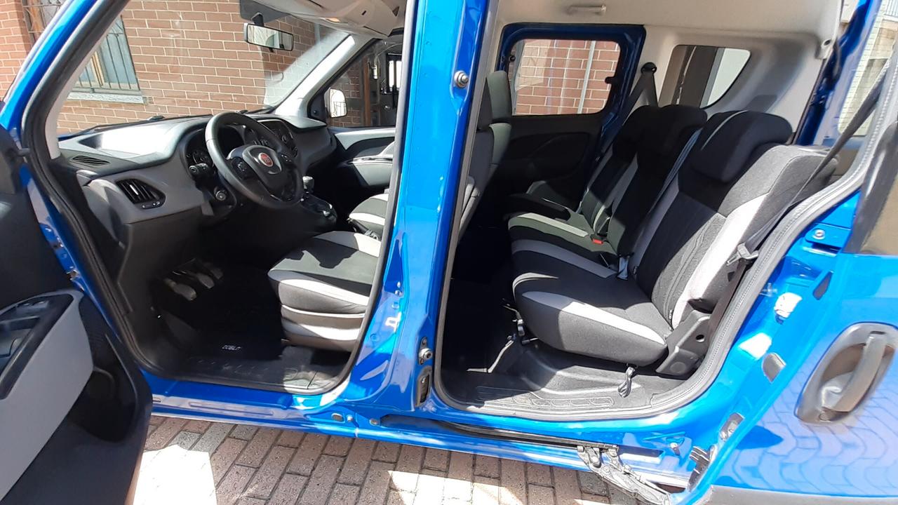 Doblò 1.6 MJT 120CV trasporto disabili pedana