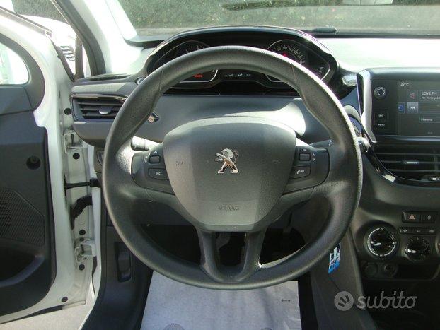 Peugeot 208 1.6 Blue-Hdi 75 CV KM.93000