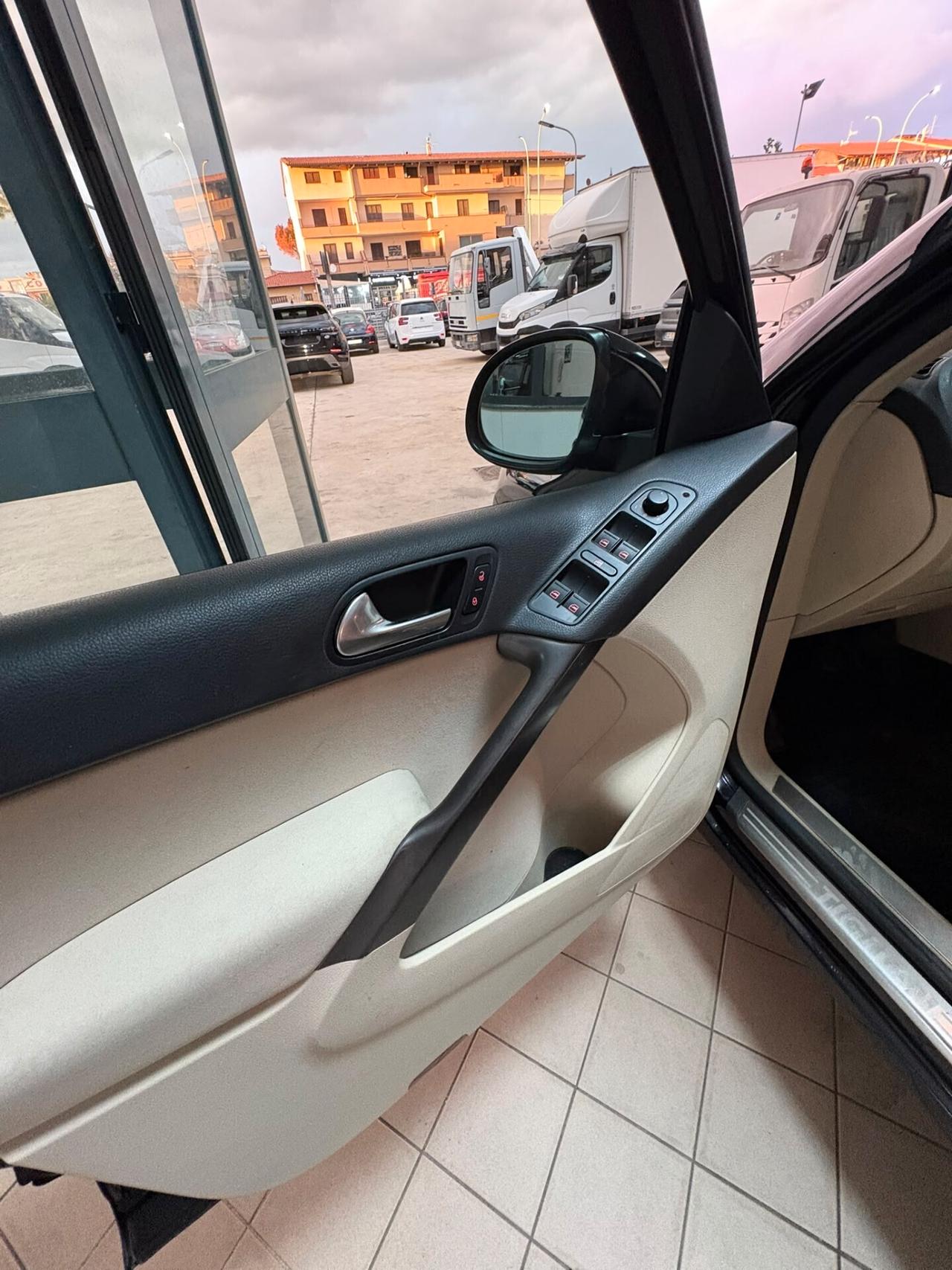 Volkswagen Tiguan 2.0 TDI 170 CV DPF Track & Field 120.000km 4motion