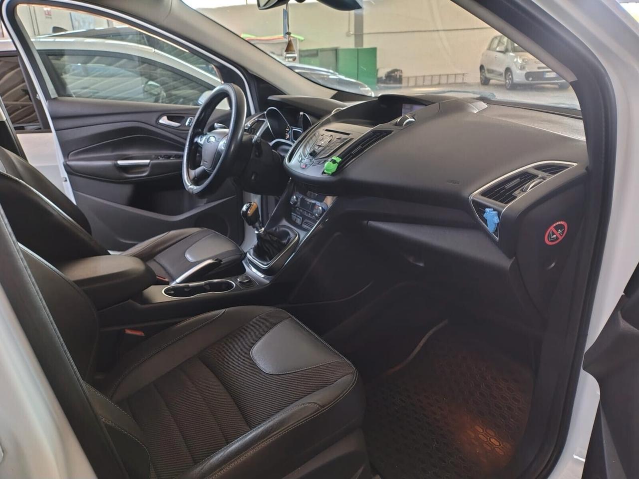 Ford Kuga 2.0 TDCI 140 CV 4WD Titanium