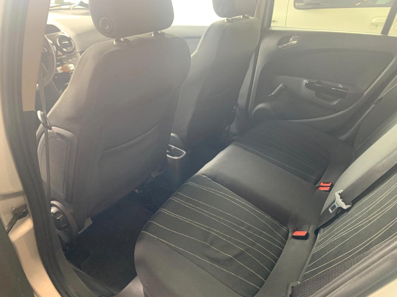 Opel Corsa 1.2 5 porte Cosmo