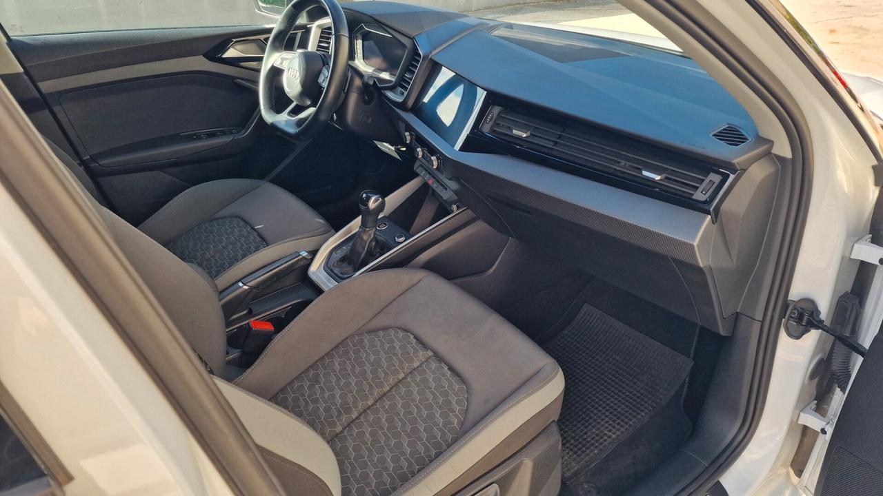 Audi A1 1.0 TFSI S-TRONIC S-LINE 116CV