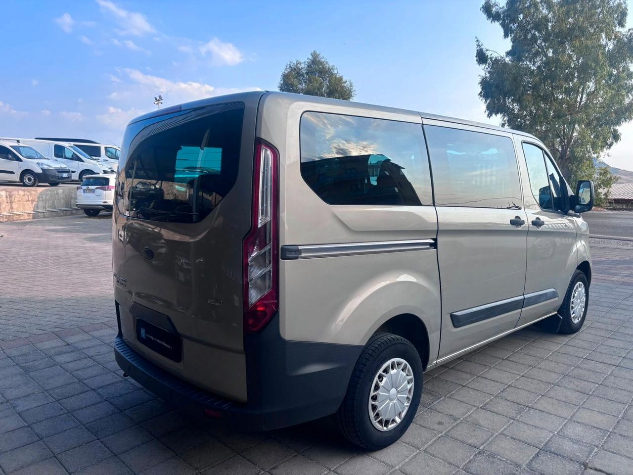 FORD TOURNEO CUSTOM