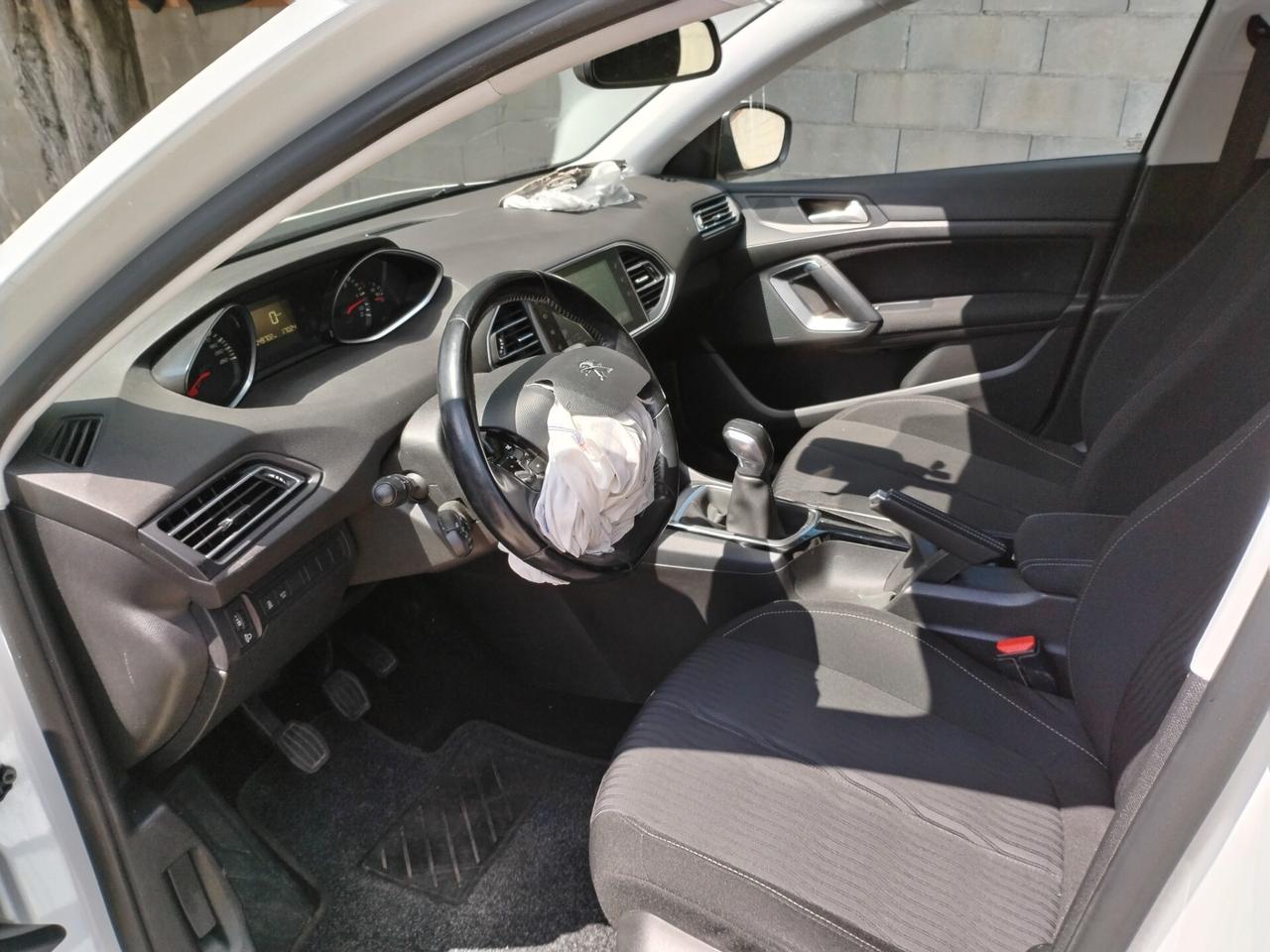 Peugeot 308 Incidentata/Sinistrata