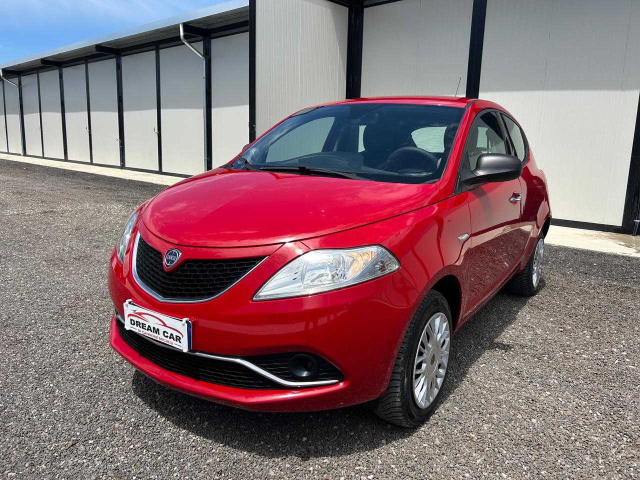 Lancia Ypsilon 0.9 TwinAir 85 CV 5 porte Metano Ecochic Platinum