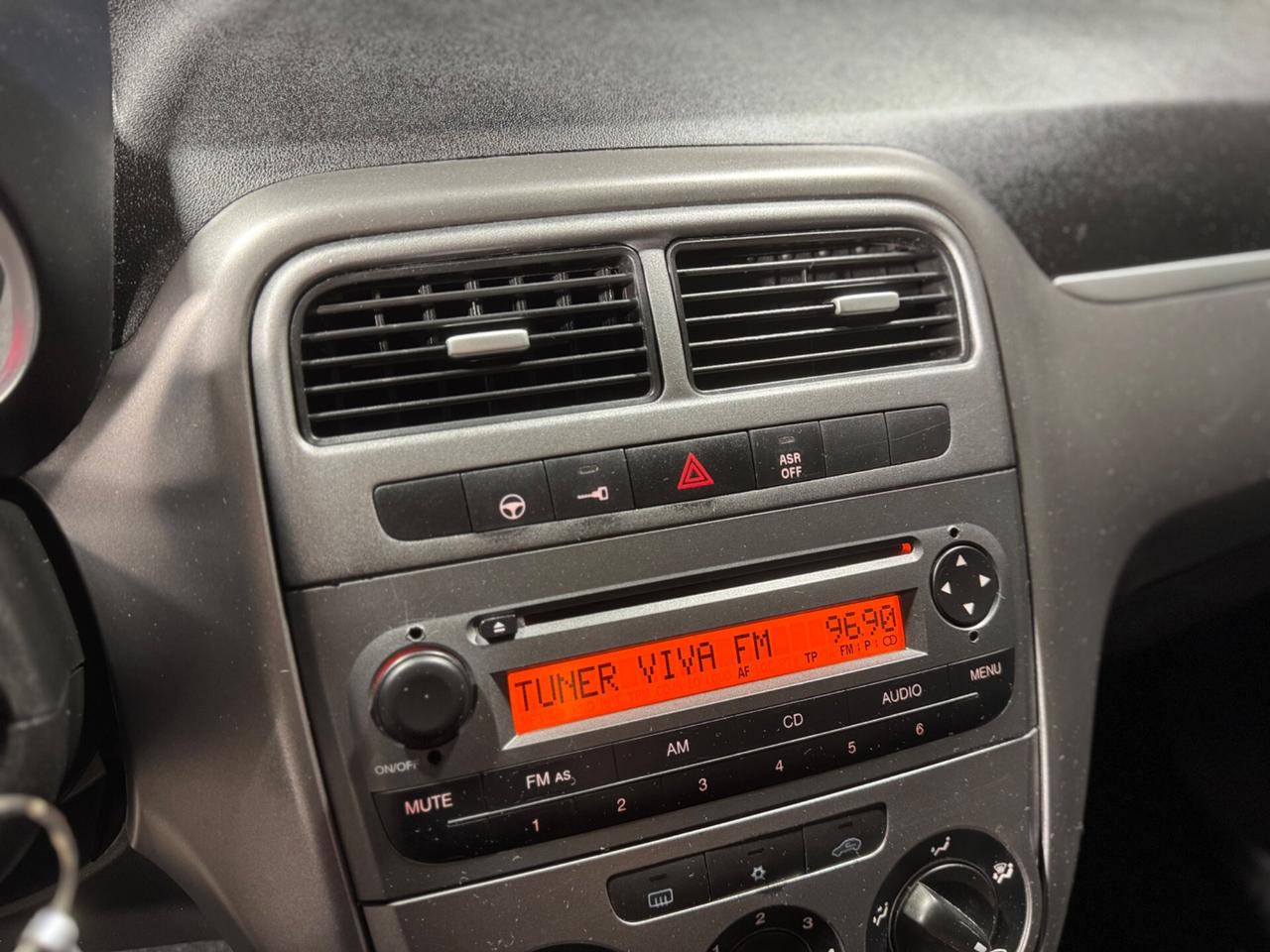 Fiat Punto 1.3 MJT 75CV 5 PORTE NEOPATENTATI