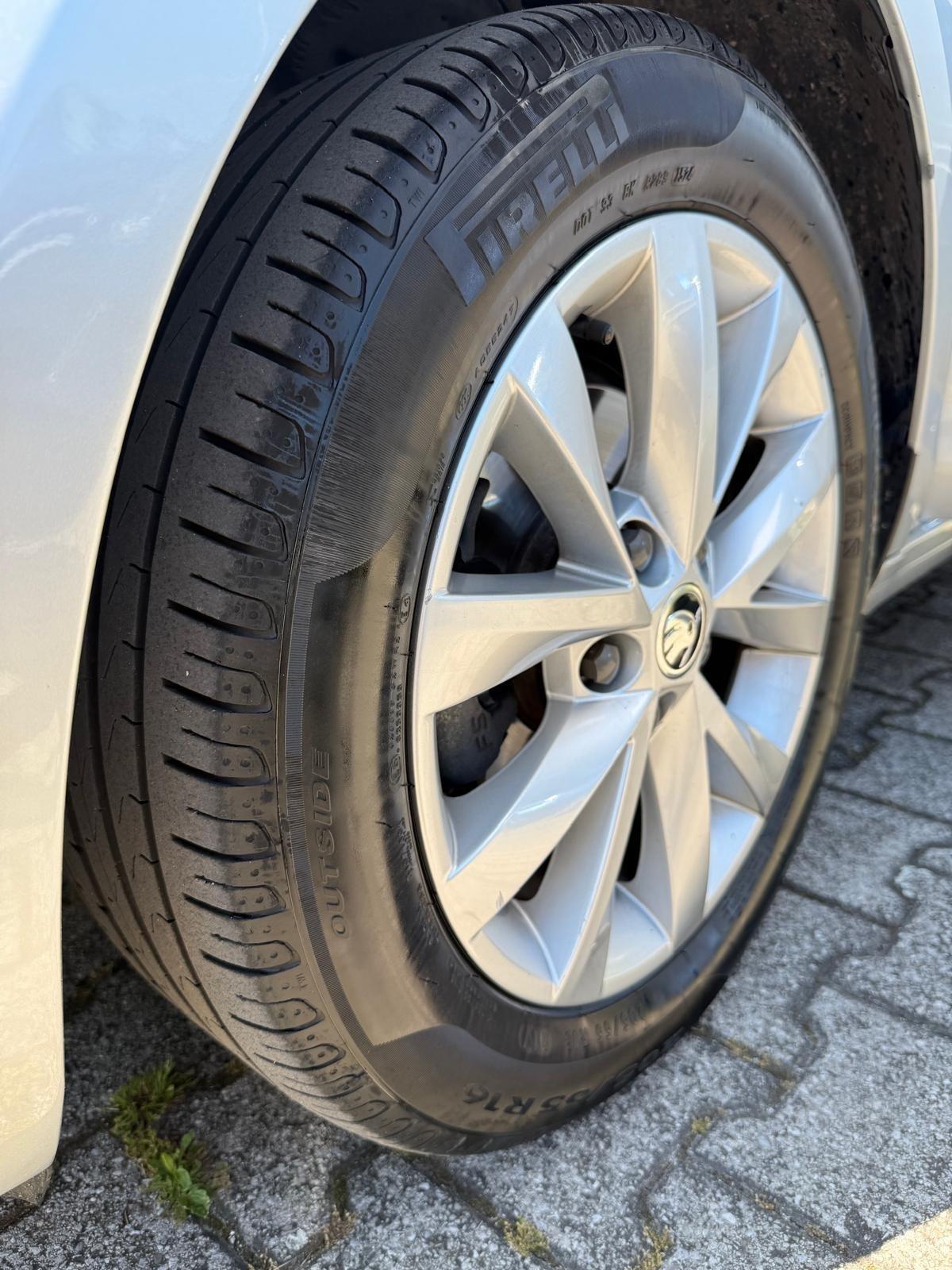 Skoda Octavia 1.6 TDI SCR 115 CV DSG Wagon Style