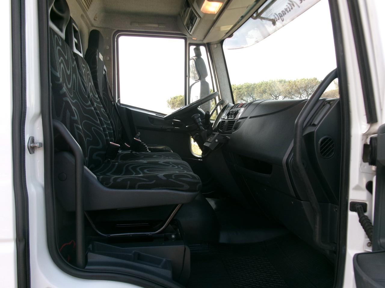 Iveco EUROCARGO 160-25 EURO 6 FRIGO ATP FNAX 06/2029 17 PEDANE