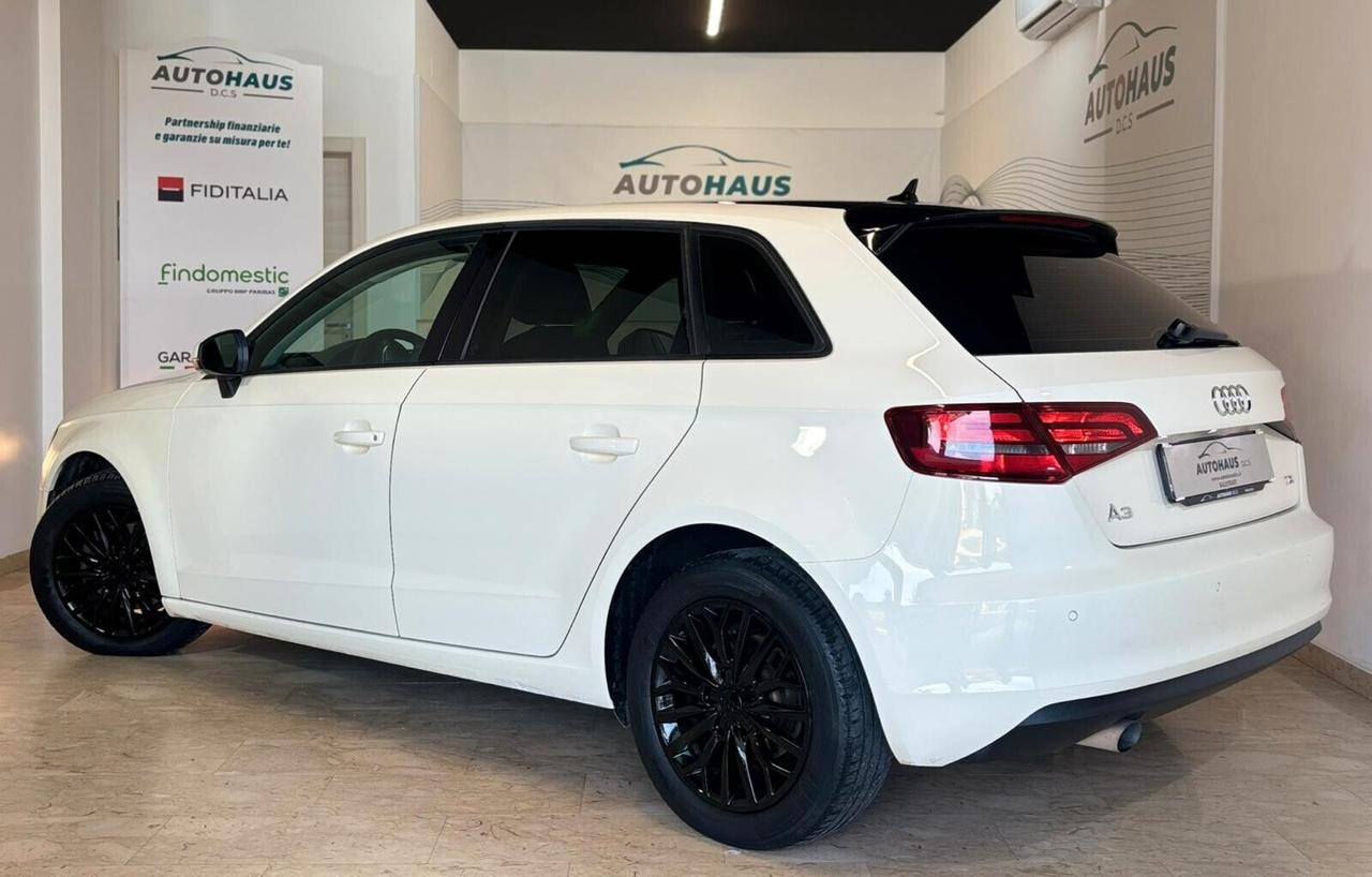 Audi A3 1.6 Diesel 110 cv - Sportback