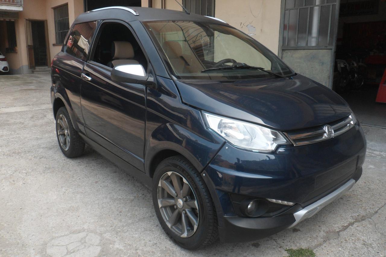 Aixam Crossover Premium Vision con climatizzatore