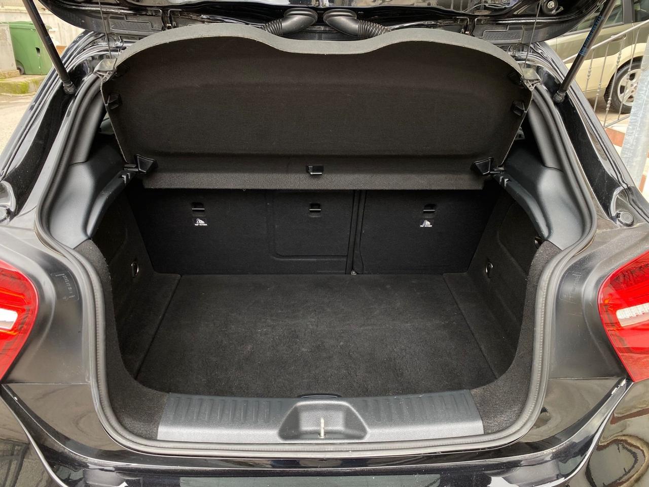 MERCEDES A180 110CV Sport NAVY 2016