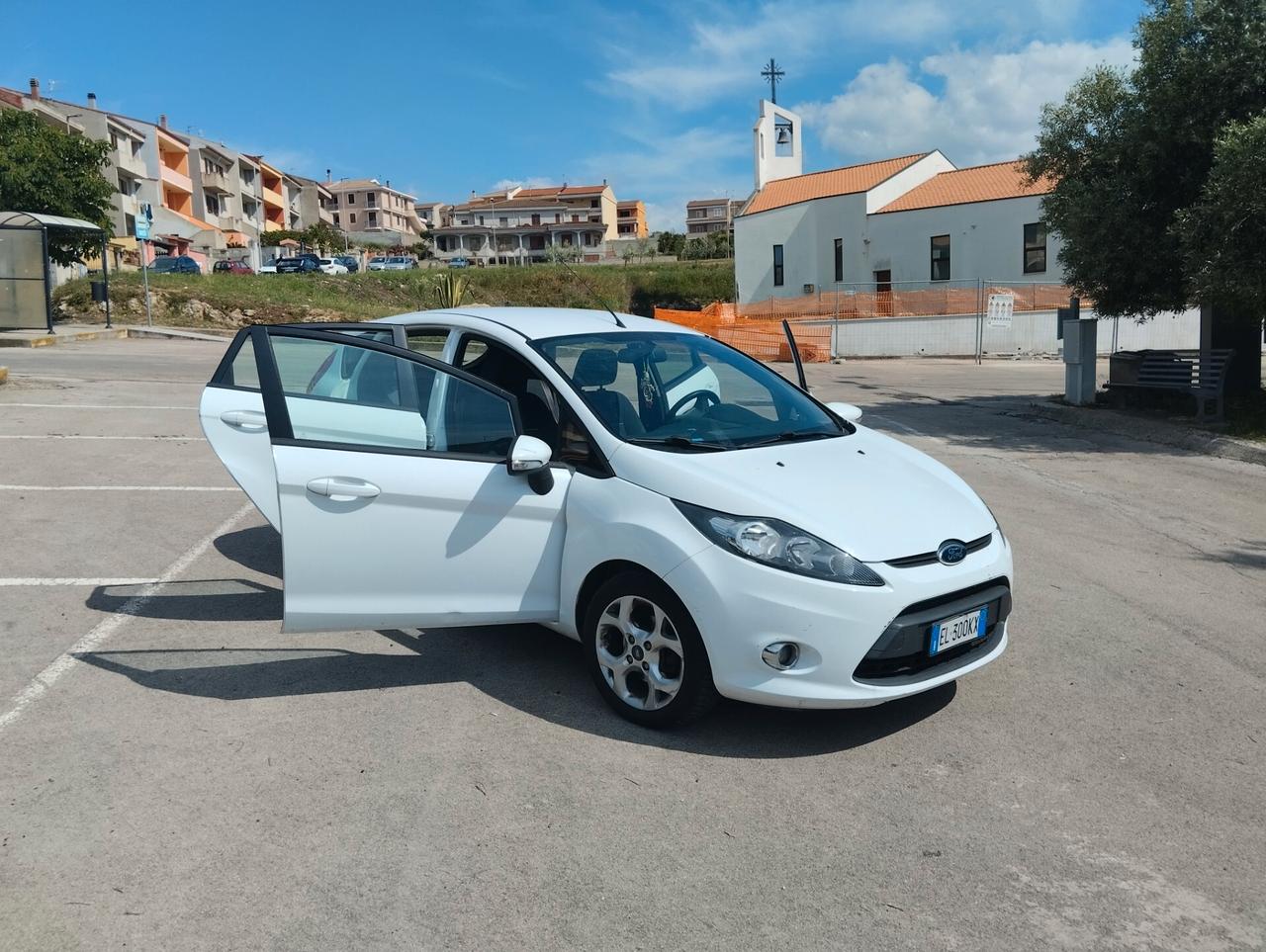 Ford Fiesta 1.4 5 porte Bz.- GPL Titanium