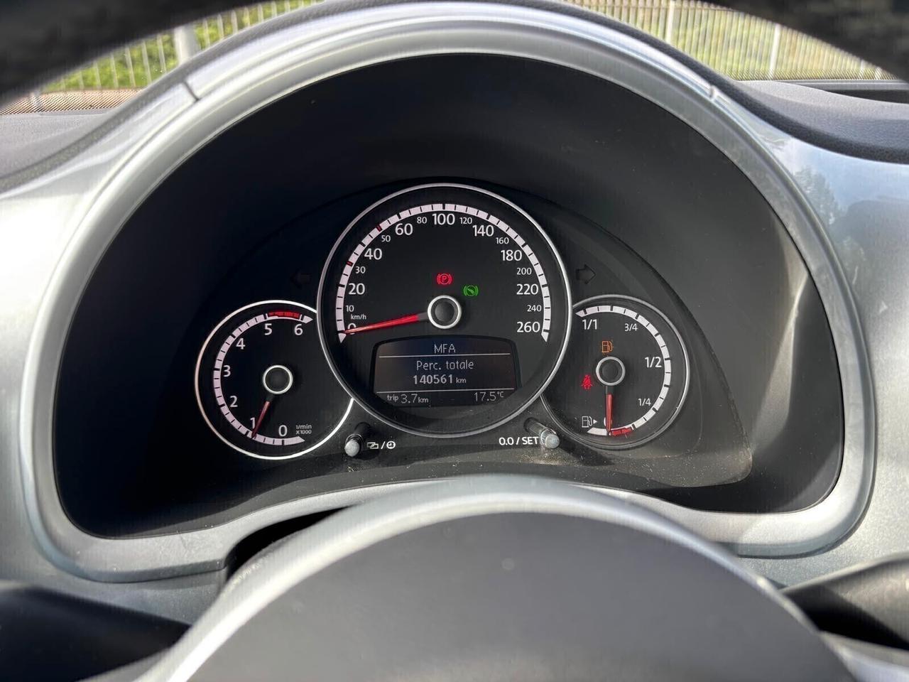 Volkswagen Maggiolino 1.6 TDI AUTOMATICO - 2014