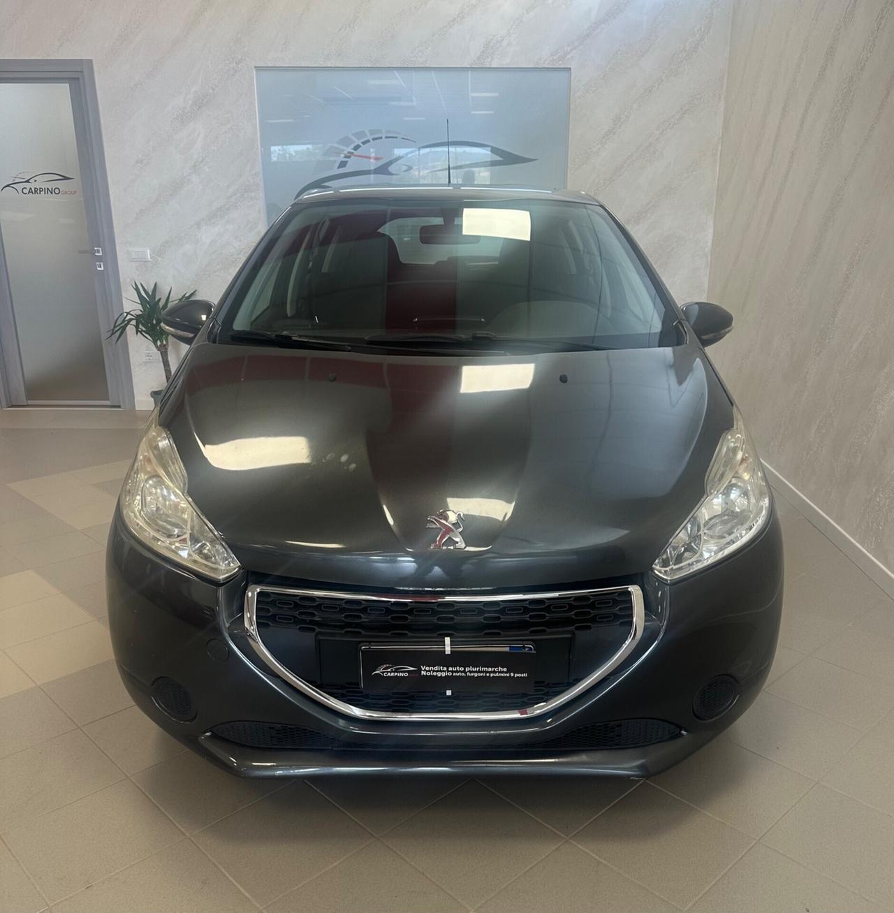Peugeot 208 1.4 HDi 68 CV 5 porte Allure