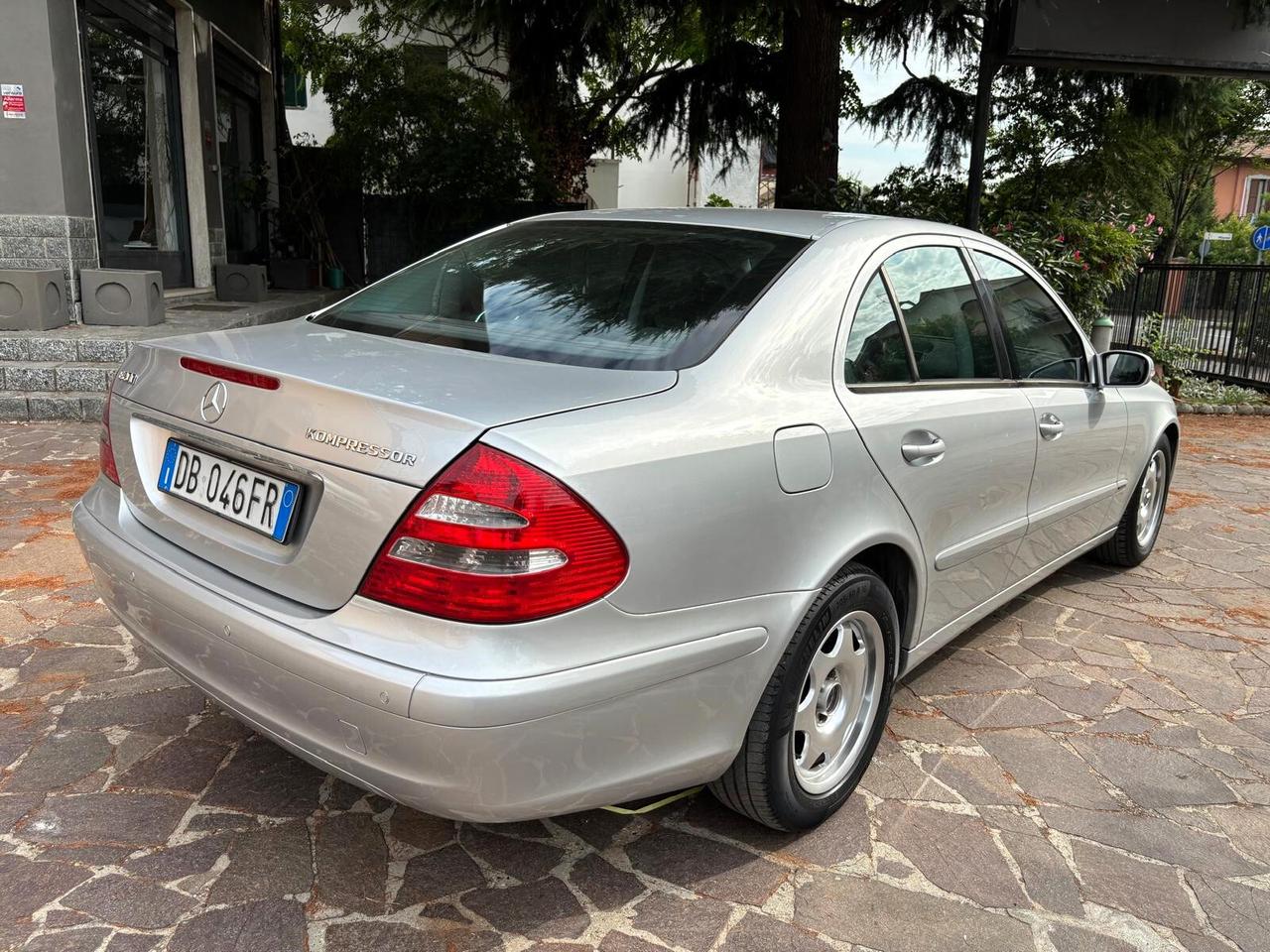 Mercedes-benz E 200 K Metano LEGGERE ANNUNCIO