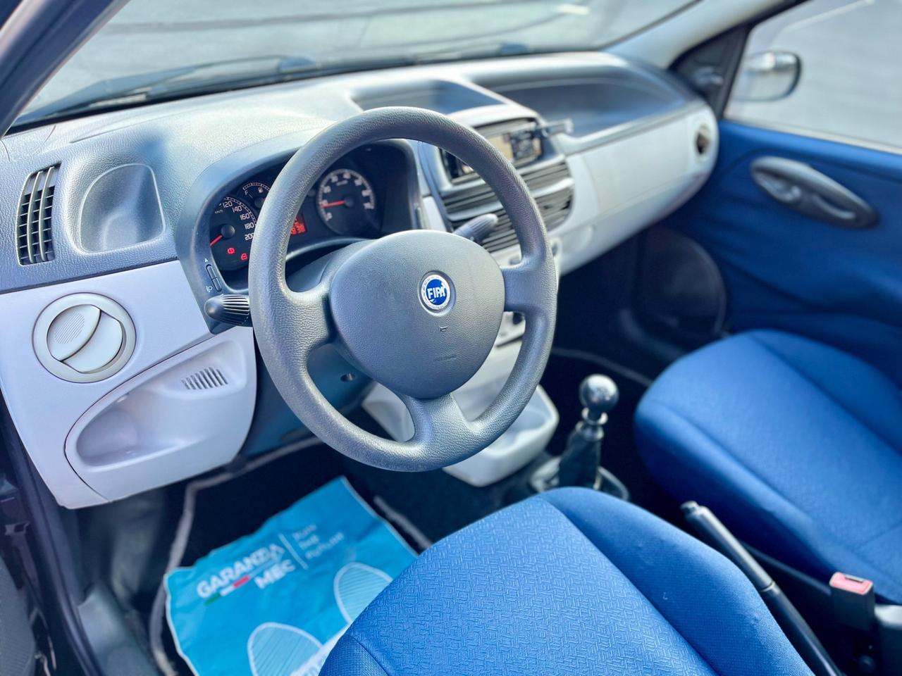 Fiat Punto 1.2 5 porte bConnect